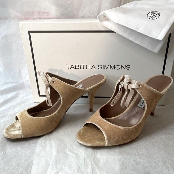 New with box Tabitha Simmons blush velvet peep toe heels size 37 6.5 AND 39 8.5 - Picture 2 of 14